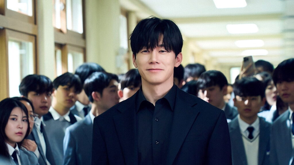 Still from the Netflix series Teach You a Lesson (참교육), based on the webtoon Get Schooled (Netflix)