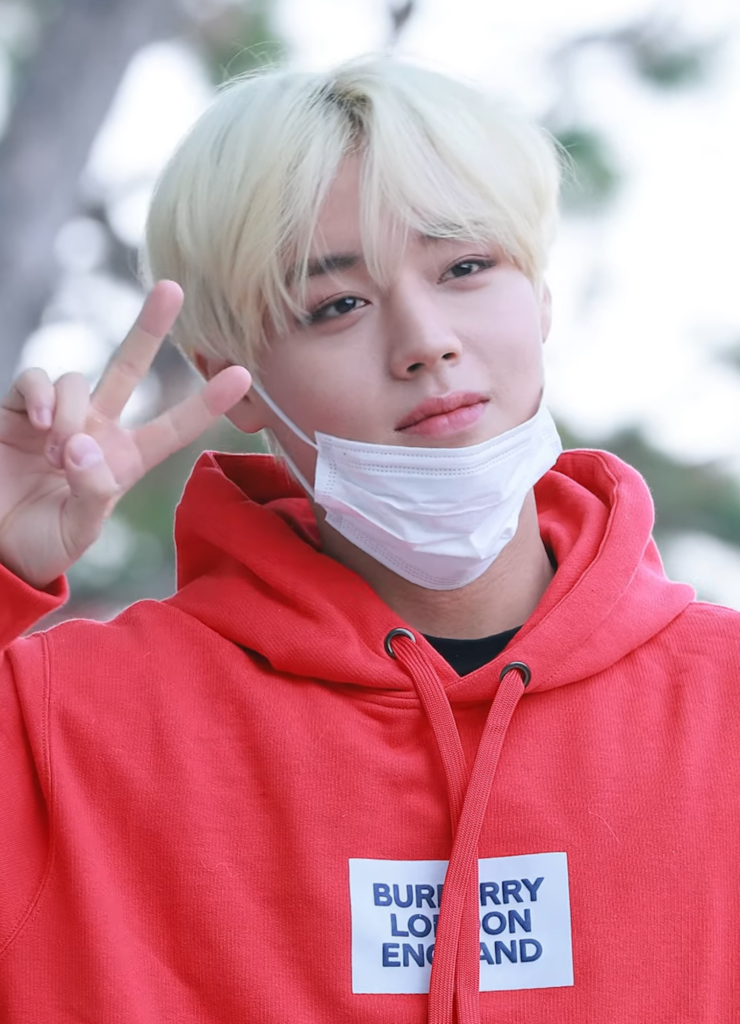 Park Ji-hoon heading to a Show! Music Core recording, 2020. (Wikimedia Commons)