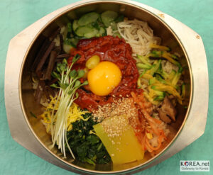 Bibimbap (Korean mixed rice).