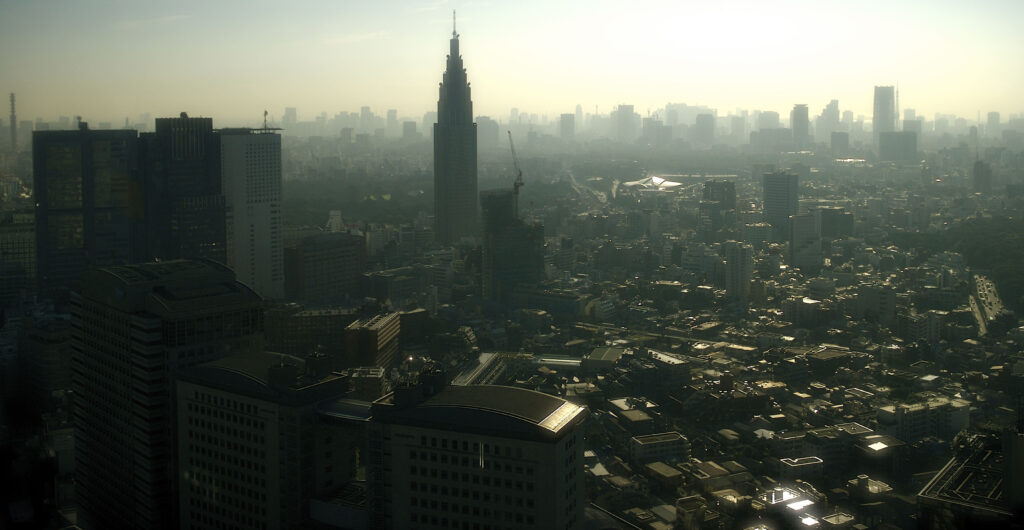 An Asian megacity skyline drowned in thick smog — an illustrative image evoking the polluted, dystopian future Korea of Black Knight (택배기사) (Photo: Ville Miettinen, CC BY 2.0 via Wikimedia Commons)