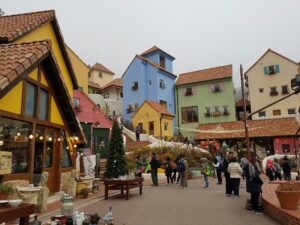 Petite France, the French-style theme park in Gapyeong that stood in for the chef's modern-day and European scenes. (Photo: 陳 中昇 (Chen Chung-Sheng), CC BY-SA 2.0, via Wikimedia Commons)