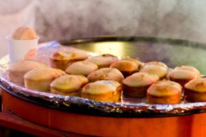 Gyeranppang (계란빵), Korean egg bread sold as Seoul street food: an oval bun with a whole egg baked on top.