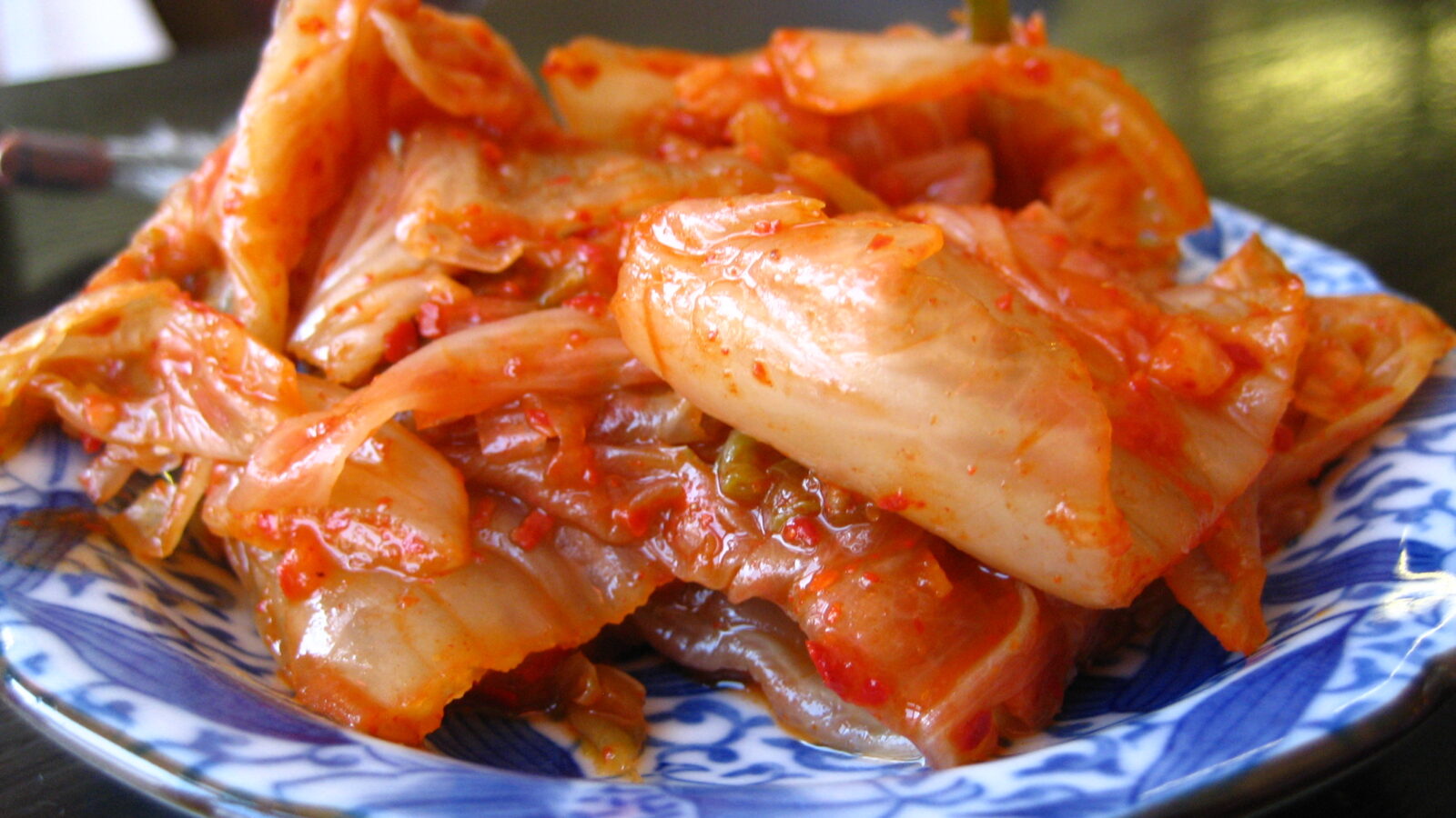 Baechu-kimchi (napa cabbage kimchi).