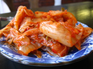 Baechu-kimchi (napa cabbage kimchi).