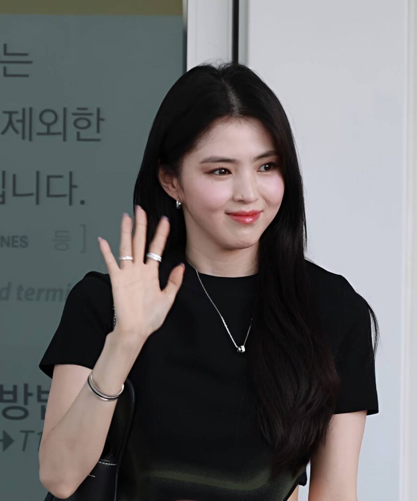 Han So-hee (한소희), who leads My Name as Yoon Ji-woo, at a 2025 media event (Photo: 티비텐 / TV10, CC BY 3.0 via Wikimedia Commons). This is a press photo, not a still from the show.