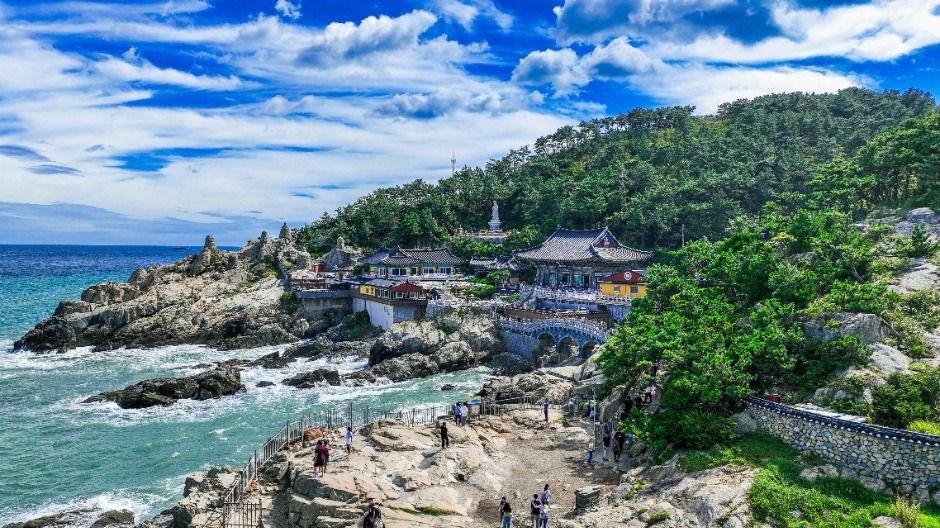 해동용궁사 — a filming location of My Name (출처: 한국관광공사)