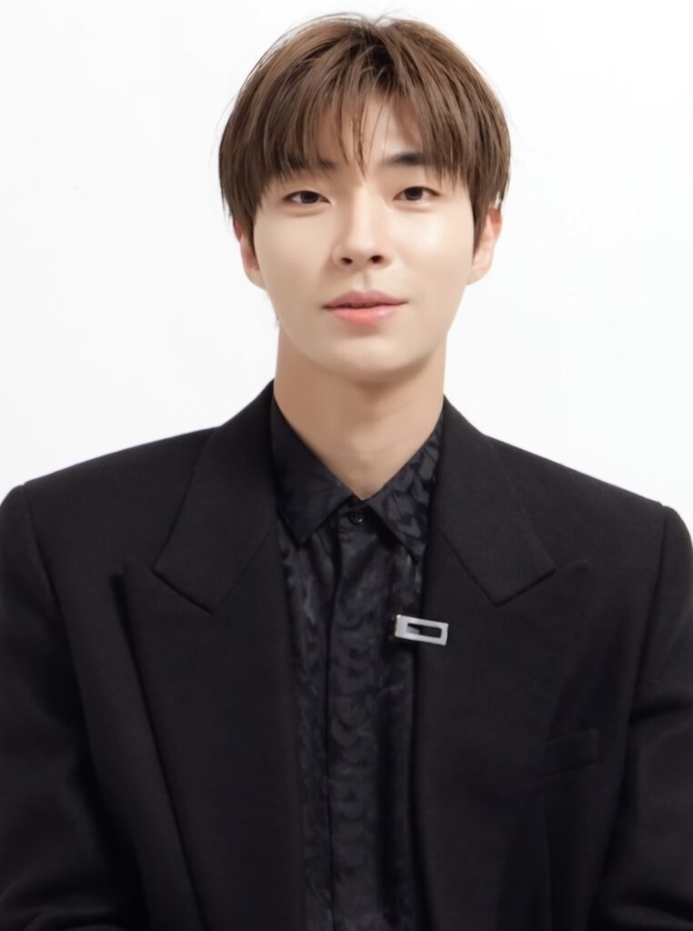 Hwang In-youp (황인엽), who plays second male lead Han Seo-jun. Public press portrait (Marie Claire Korea, 2022) — not a still from the drama.