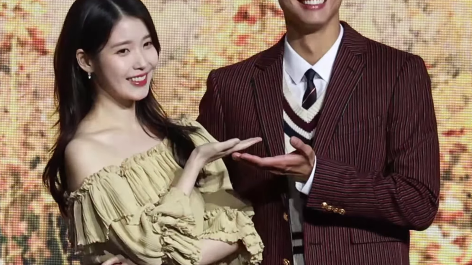 Lead actors IU (Lee Ji-eun, who plays Ae-sun) and Park Bo-gum (who plays Gwan-sik) at the official press conference for When Life Gives You Tangerines, held 5 March 2025. Photo by 티비텐 TV10 via Wikimedia Commons, CC BY 3.0.